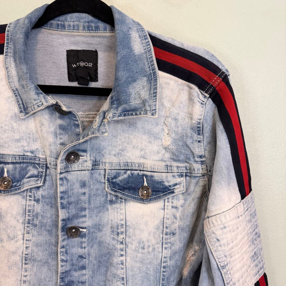 WT02 Denim Jacket Mens M Blue Collared Button Distressed Stripe Sleeve Trucker - Picture 4 of 11